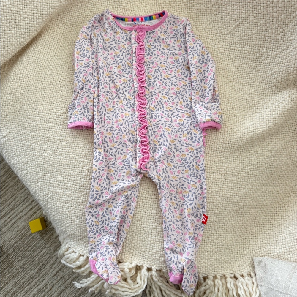 Magnetic Me Floral Ruffle 3-6mo Footie